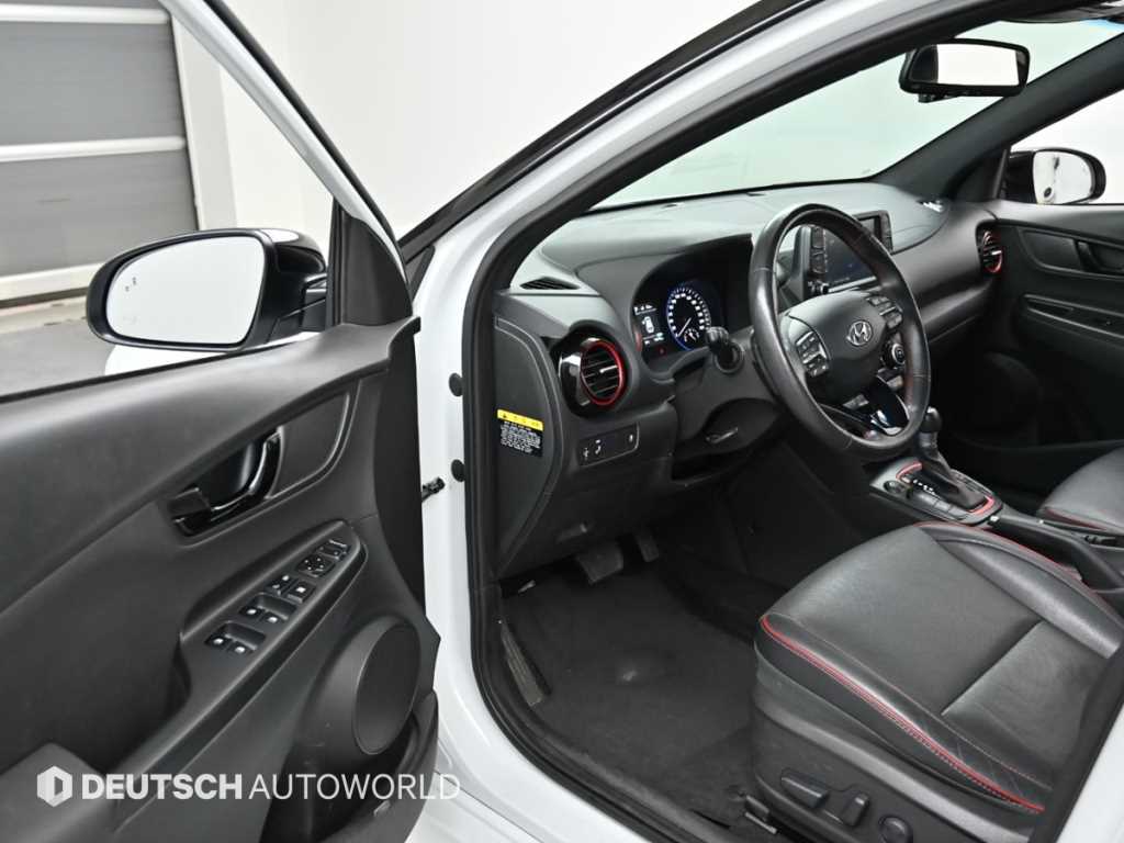 HYUNDAI Kona - Vista 11