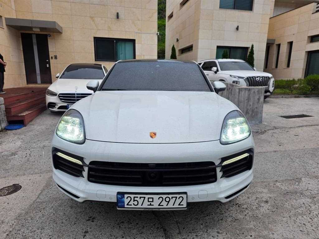 Porsche Cayenne 2023 Gris - Importación desde Corea - HF Imports Iquique - Foto 1