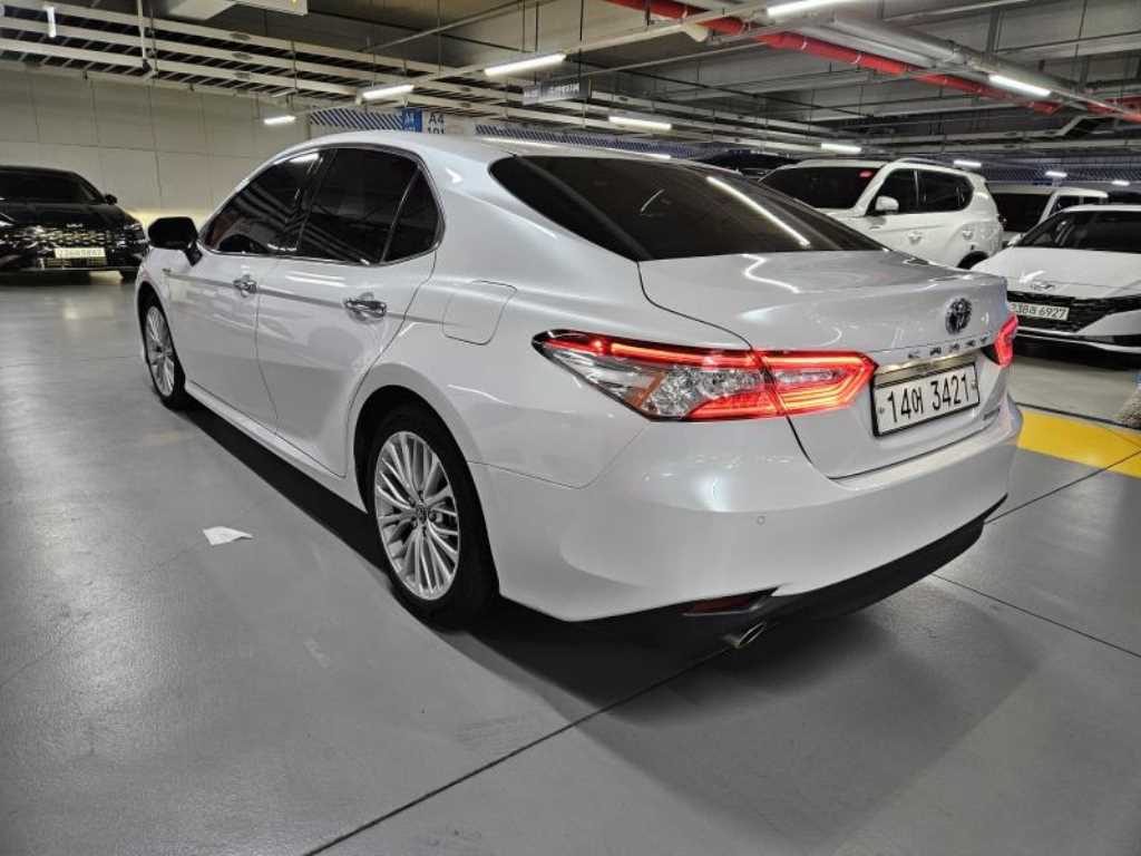 Toyota Camry - Vista 4