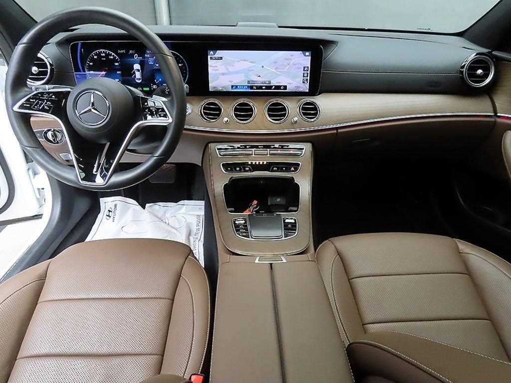 Mercedes Benz E class - Vista 7
