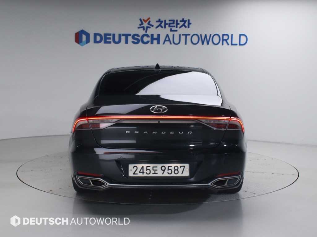 HYUNDAI Grandeur - Vista 4