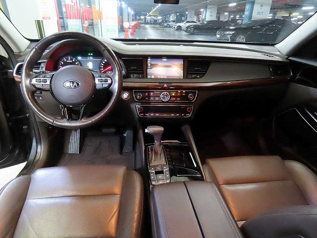 KIA K7 - Vista 10