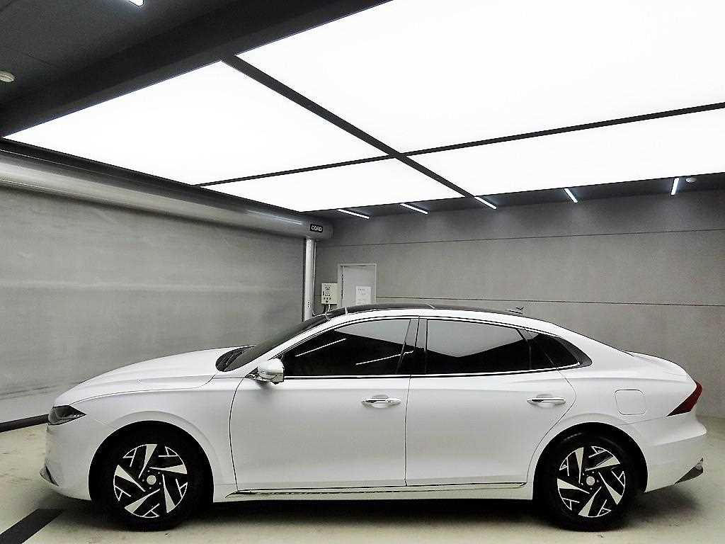 HYUNDAI Grandeur - Vista 4