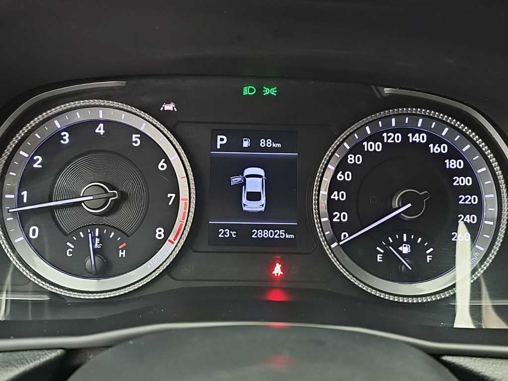 HYUNDAI Sonata - Vista 6