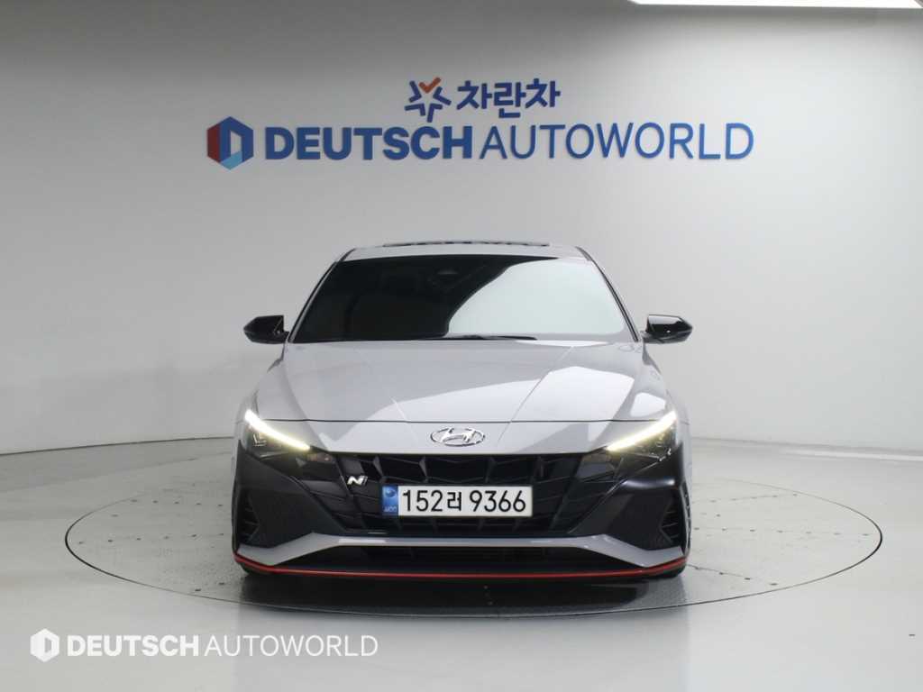 HYUNDAI Avante - Vista 3
