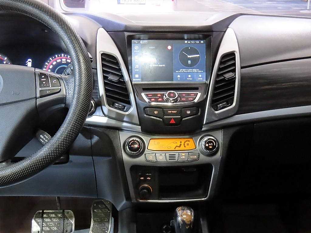 Ssangyong Korando - Vista 11