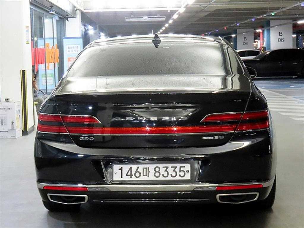 Genesis G90 - Vista 5