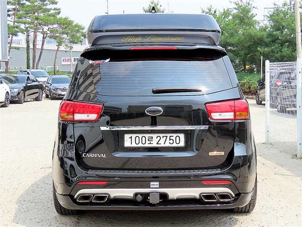 KIA Carnival - Vista 4