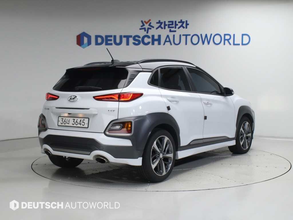 HYUNDAI Kona - Vista 2