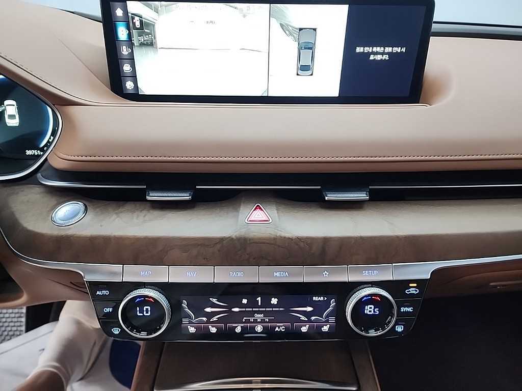 Genesis G80 - Vista 10
