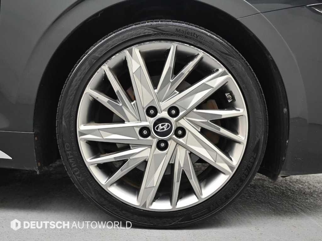 HYUNDAI Grandeur - Vista 5