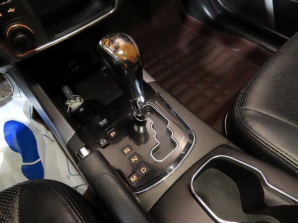 Ssangyong Korando - Vista 12