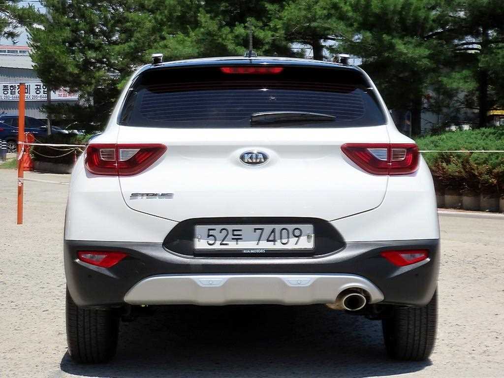 KIA Stonic - Vista 4