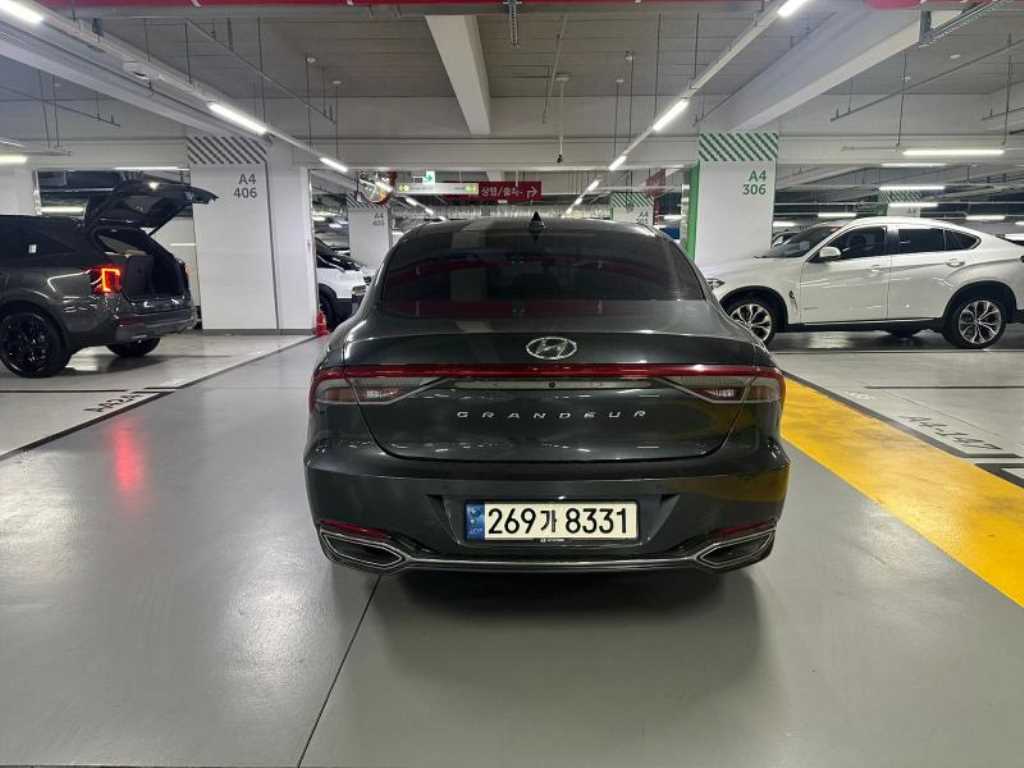 HYUNDAI Grandeur - Vista 5