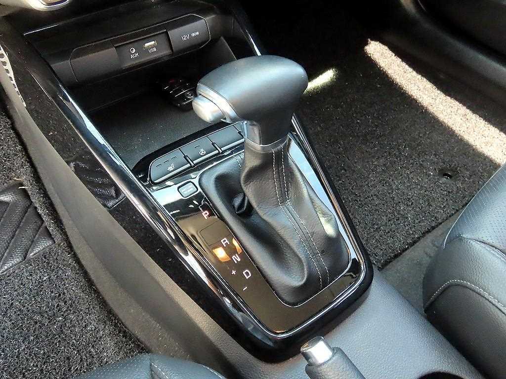 KIA Stonic - Vista 10