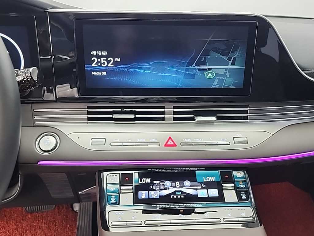 HYUNDAI Grandeur - Vista 10
