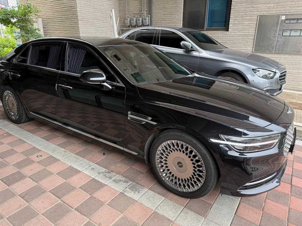 Genesis G90 - Vista 2