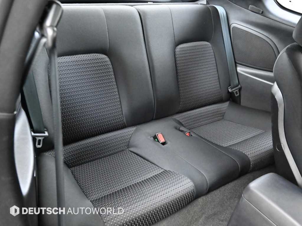 HYUNDAI Tuscani - Vista 12
