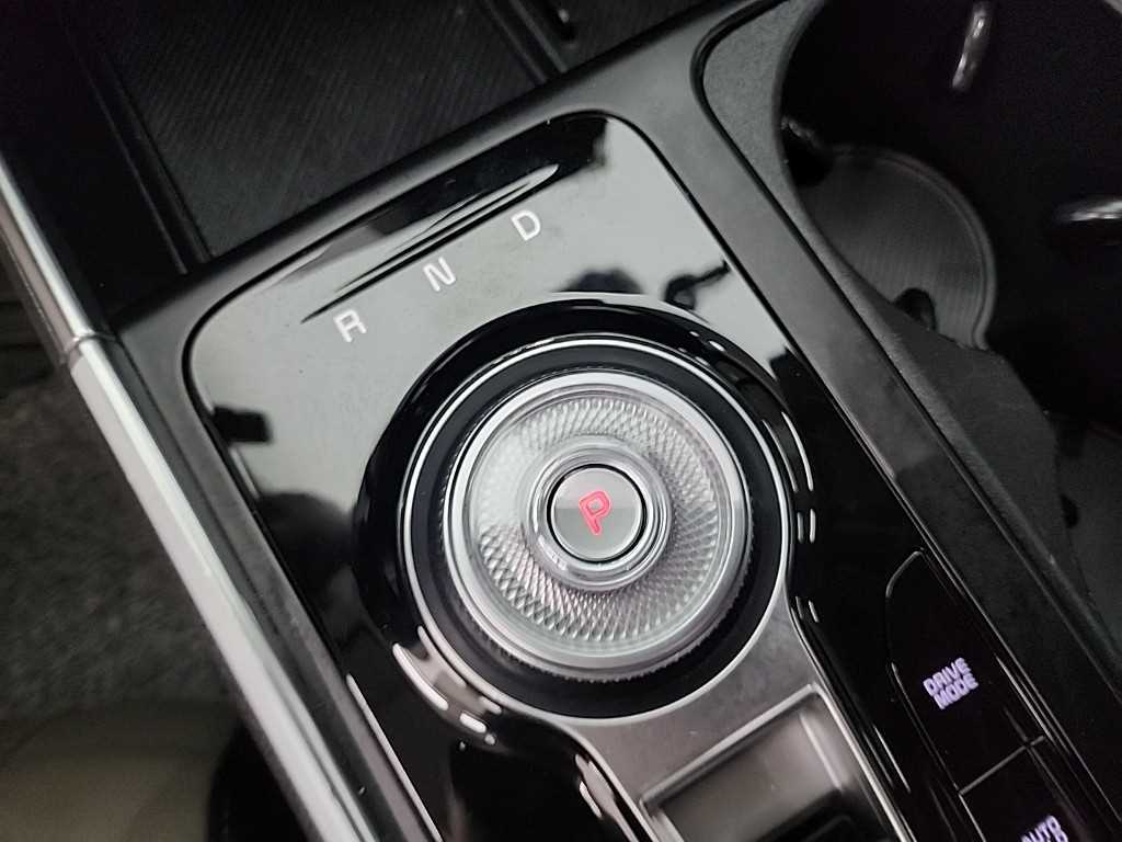 KIA Carnival - Vista 8