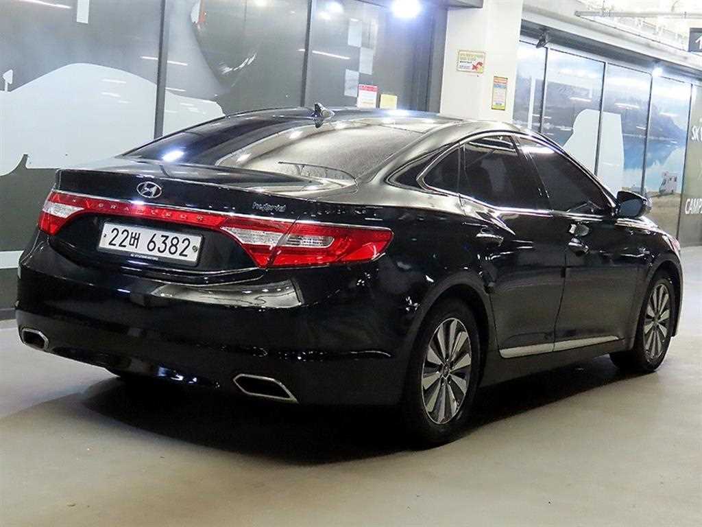 HYUNDAI Grandeur - Vista 4