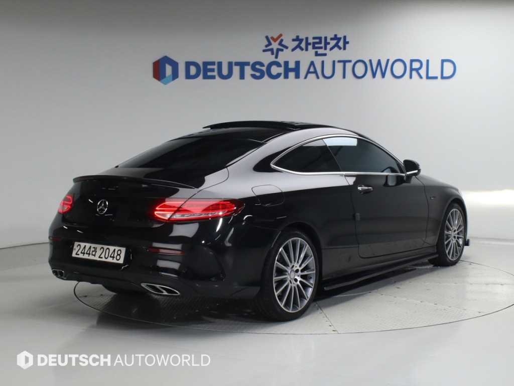 Mercedes Benz C Class - Vista 2