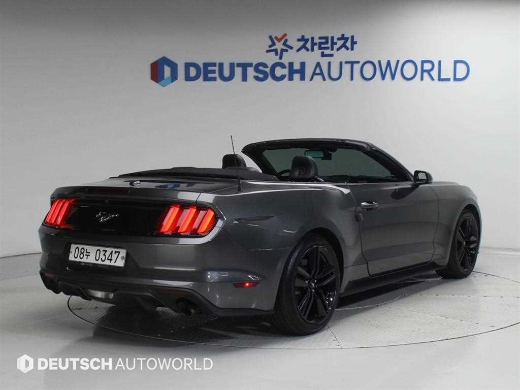 Ford Mustang - Vista 2