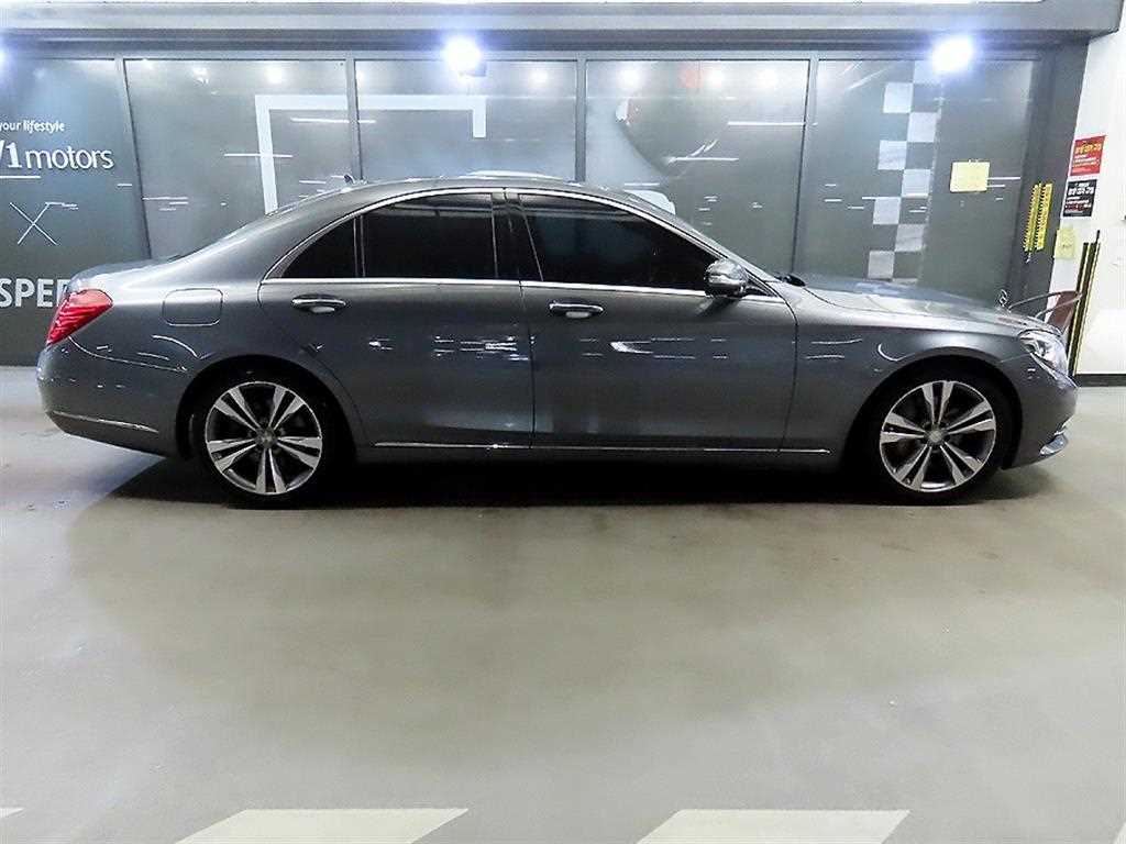 Mercedes Benz S Class - Vista 3