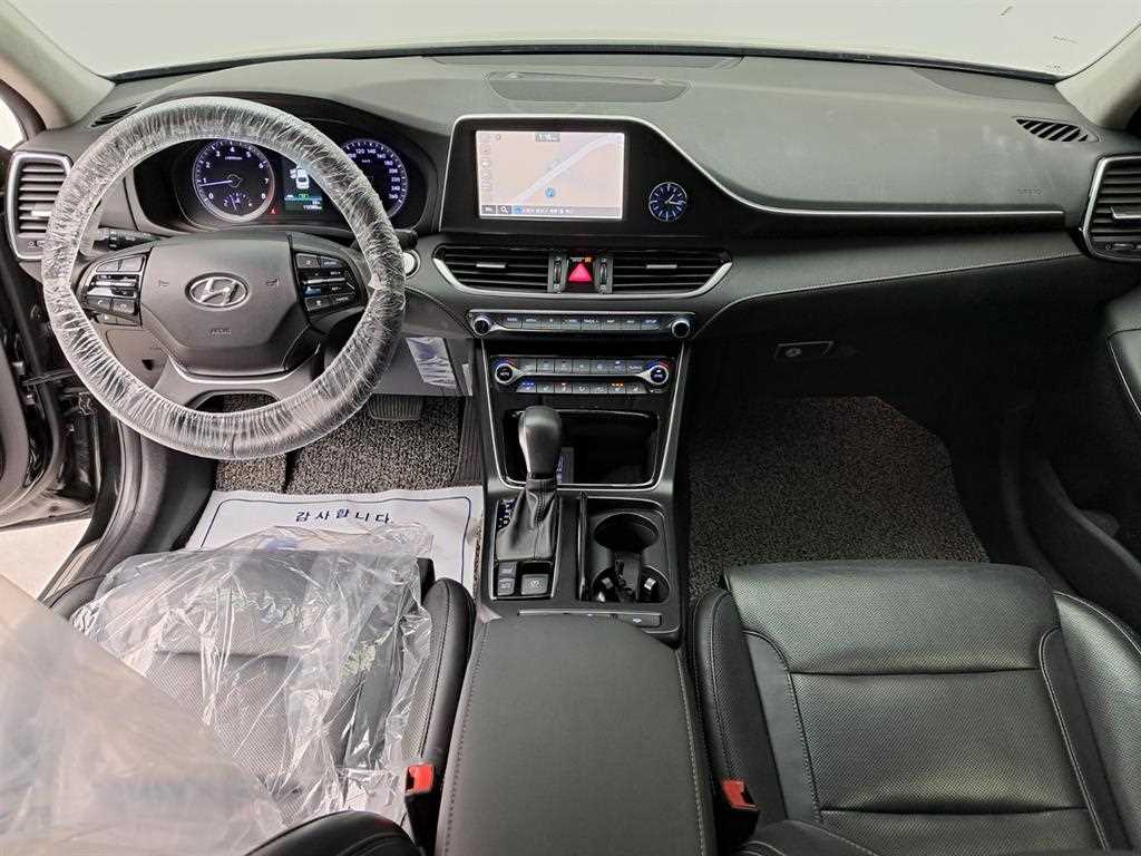HYUNDAI Grandeur - Vista 4