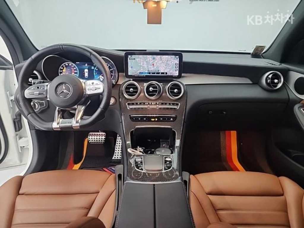 Mercedes Benz GLC Class - Vista 5