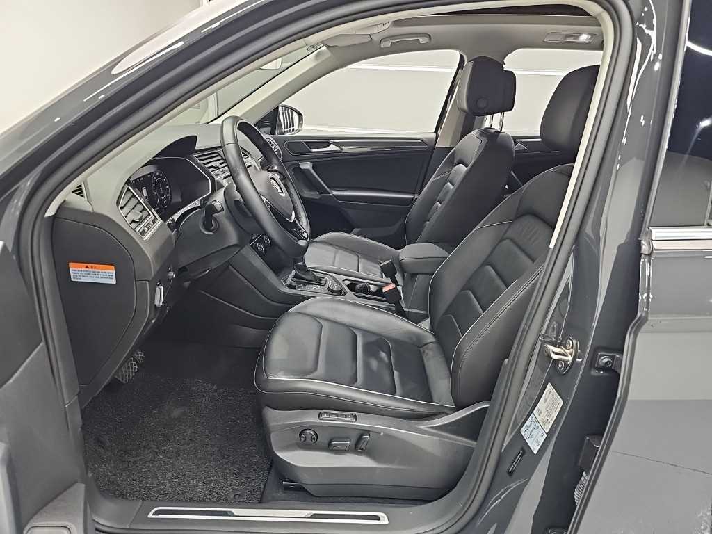 Volkswagen Tiguan - Vista 11