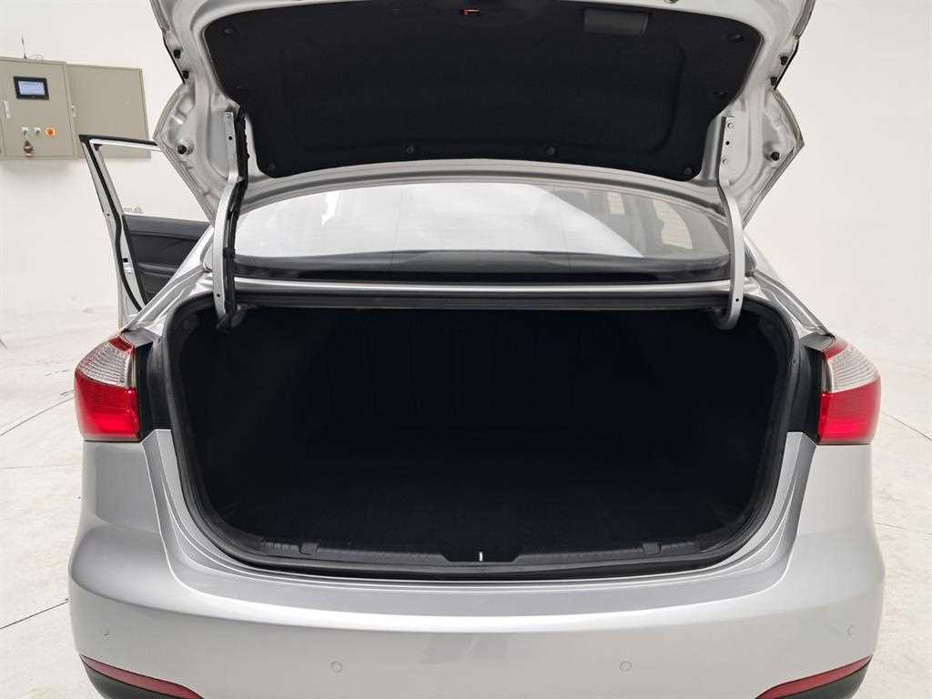 KIA K3 2015 Gris - Importación desde Corea - HF Imports Iquique - Foto 17
