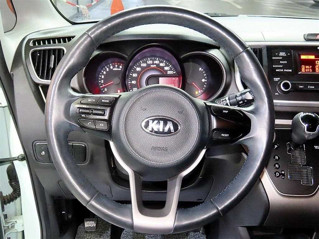 KIA Ray - Vista 8