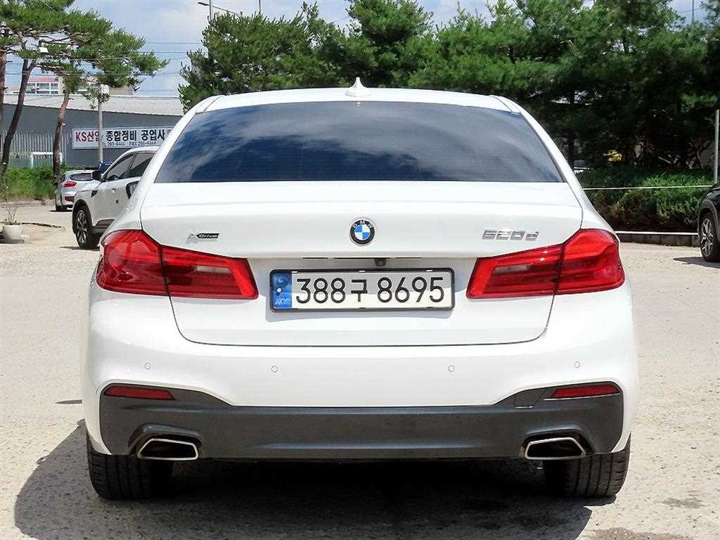 BMW 5 Series - Vista 4