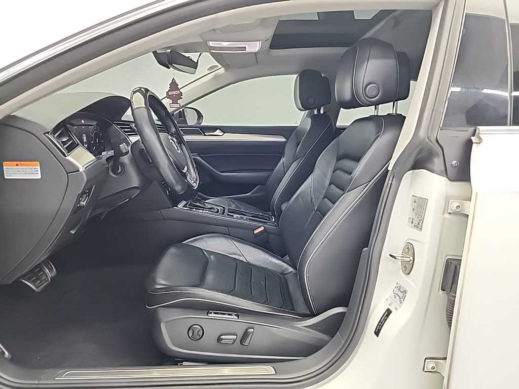 Volkswagen Arteon - Vista 11
