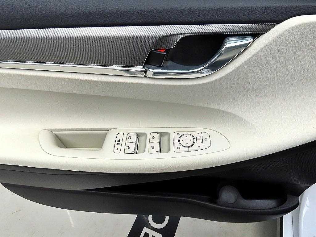 HYUNDAI Grandeur - Vista 11