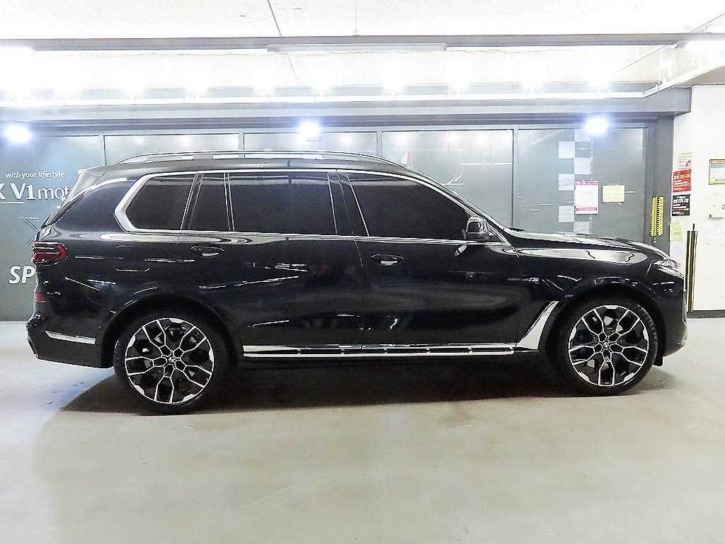 BMW X7 - Vista 3