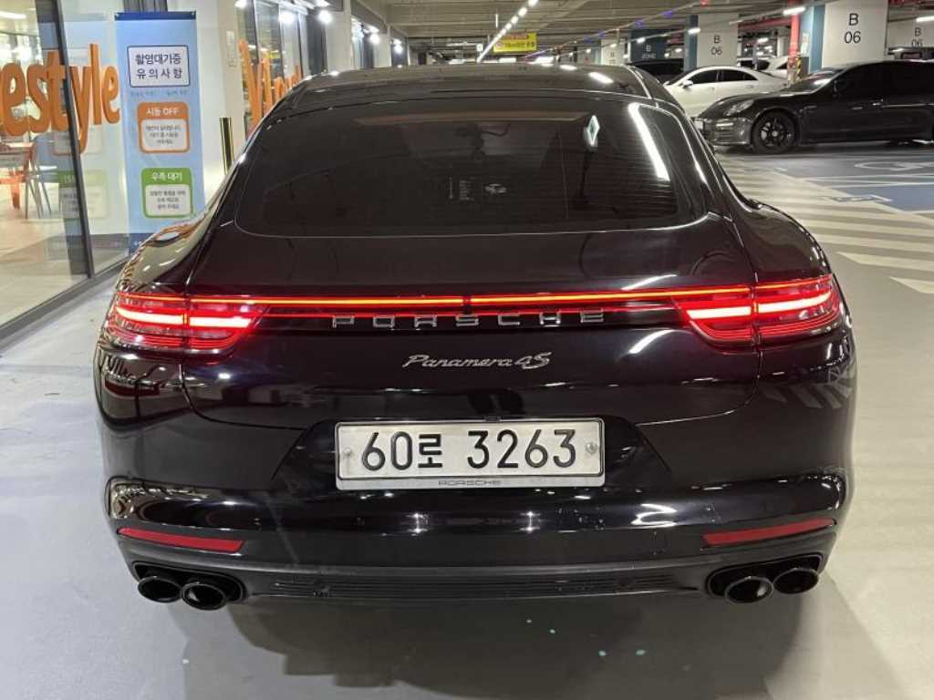 Porsche Panamera - Vista 5