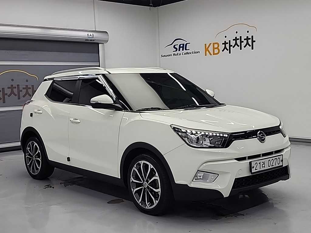 Ssangyong Tivoli - Vista 4