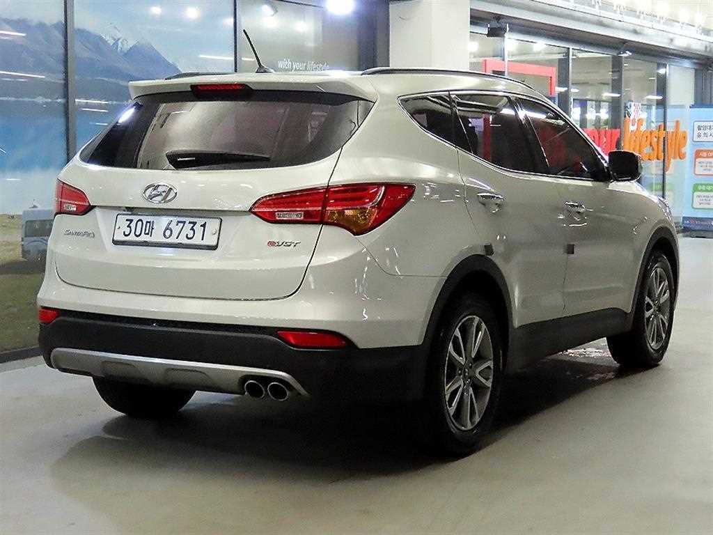 HYUNDAI Santa Fe - Vista 4