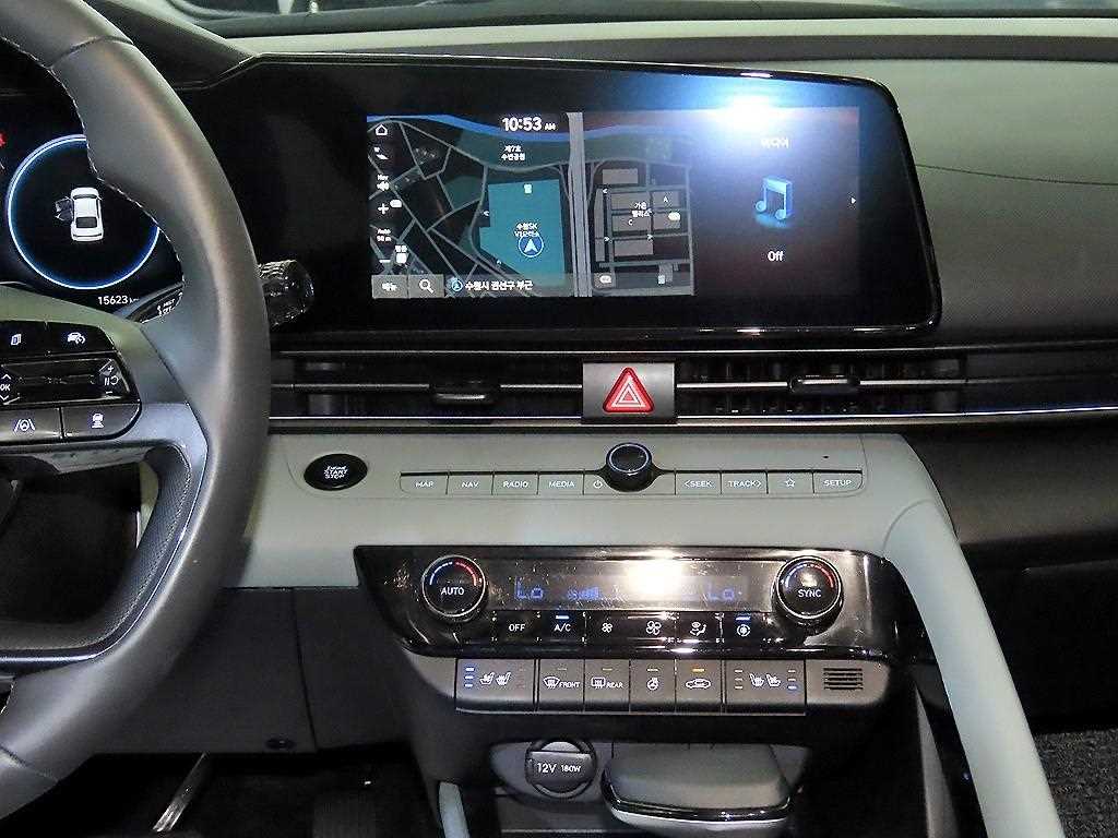 HYUNDAI Avante - Vista 11