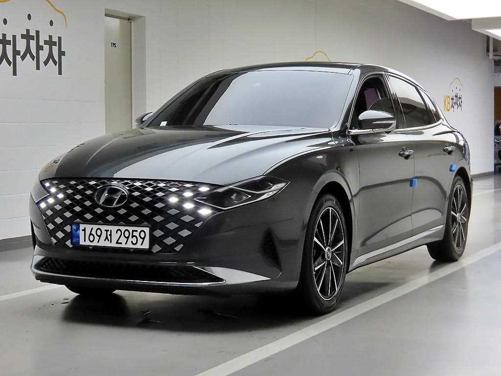 HYUNDAI Grandeur - Vista 2