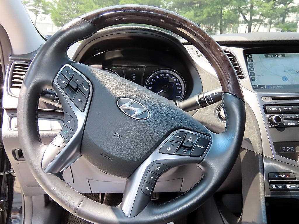 HYUNDAI Grandeur - Vista 8