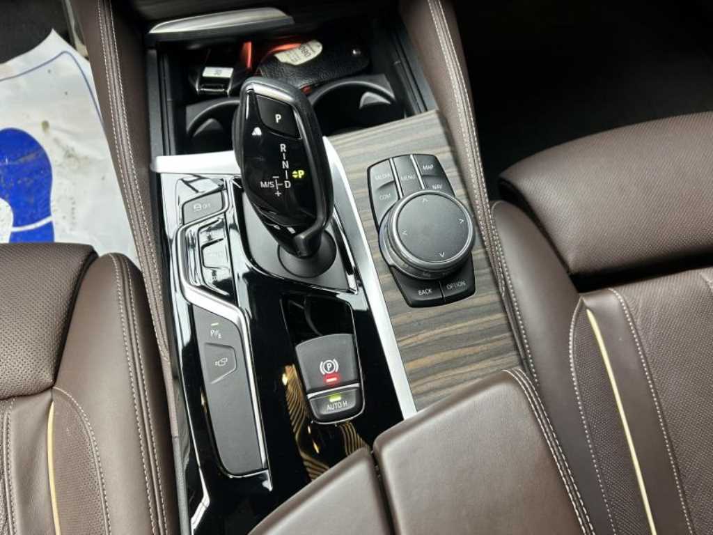 BMW 5 Series - Vista 11