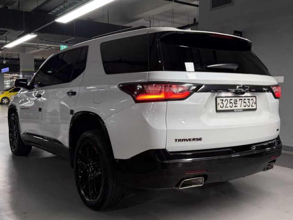 Chevrolet Travers - Vista 3
