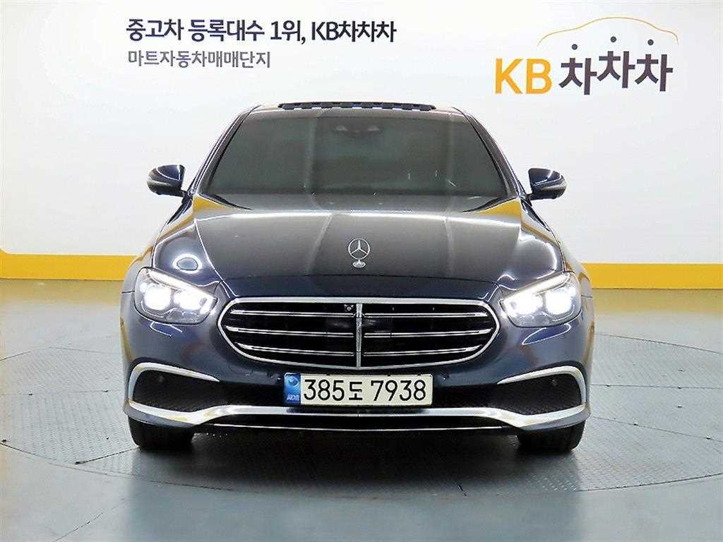 Mercedes Benz E class - Vista 3