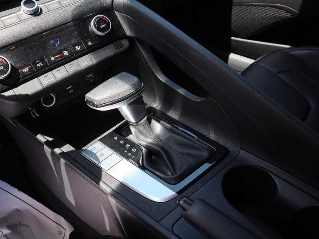 HYUNDAI Avante - Vista 12