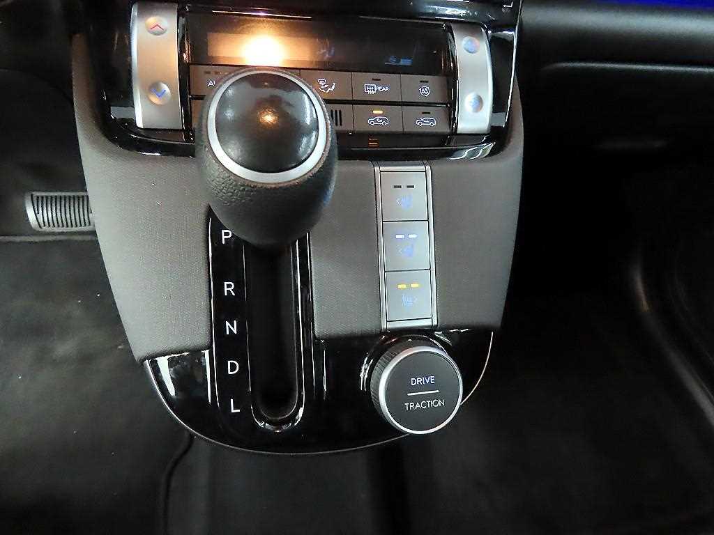 HYUNDAI Casper - Vista 10