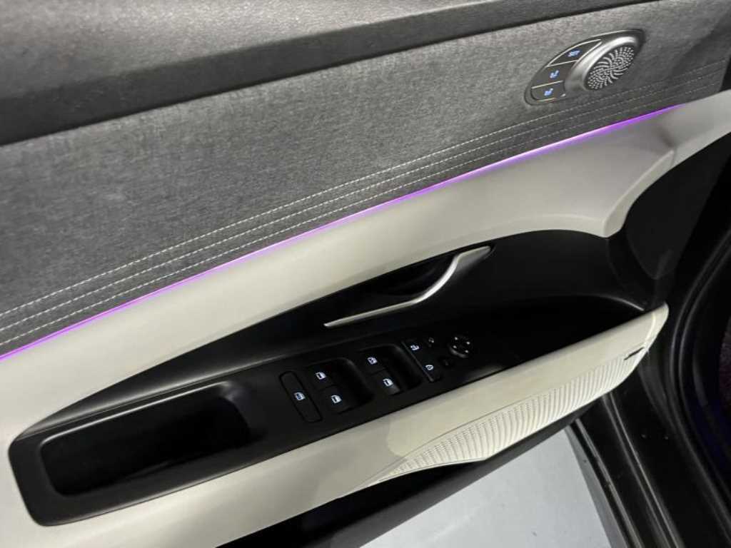 HYUNDAI Avante - Vista 9