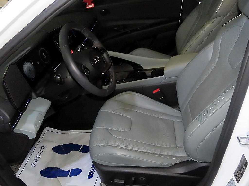 HYUNDAI Avante - Vista 6
