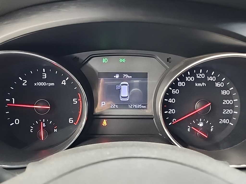 KIA Carnival - Vista 6